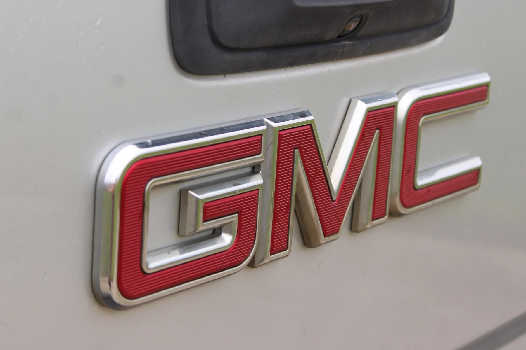 Used 2017 Quicksilver Metallic GMC 4WD Crew Cab 153.7 SLT image 21