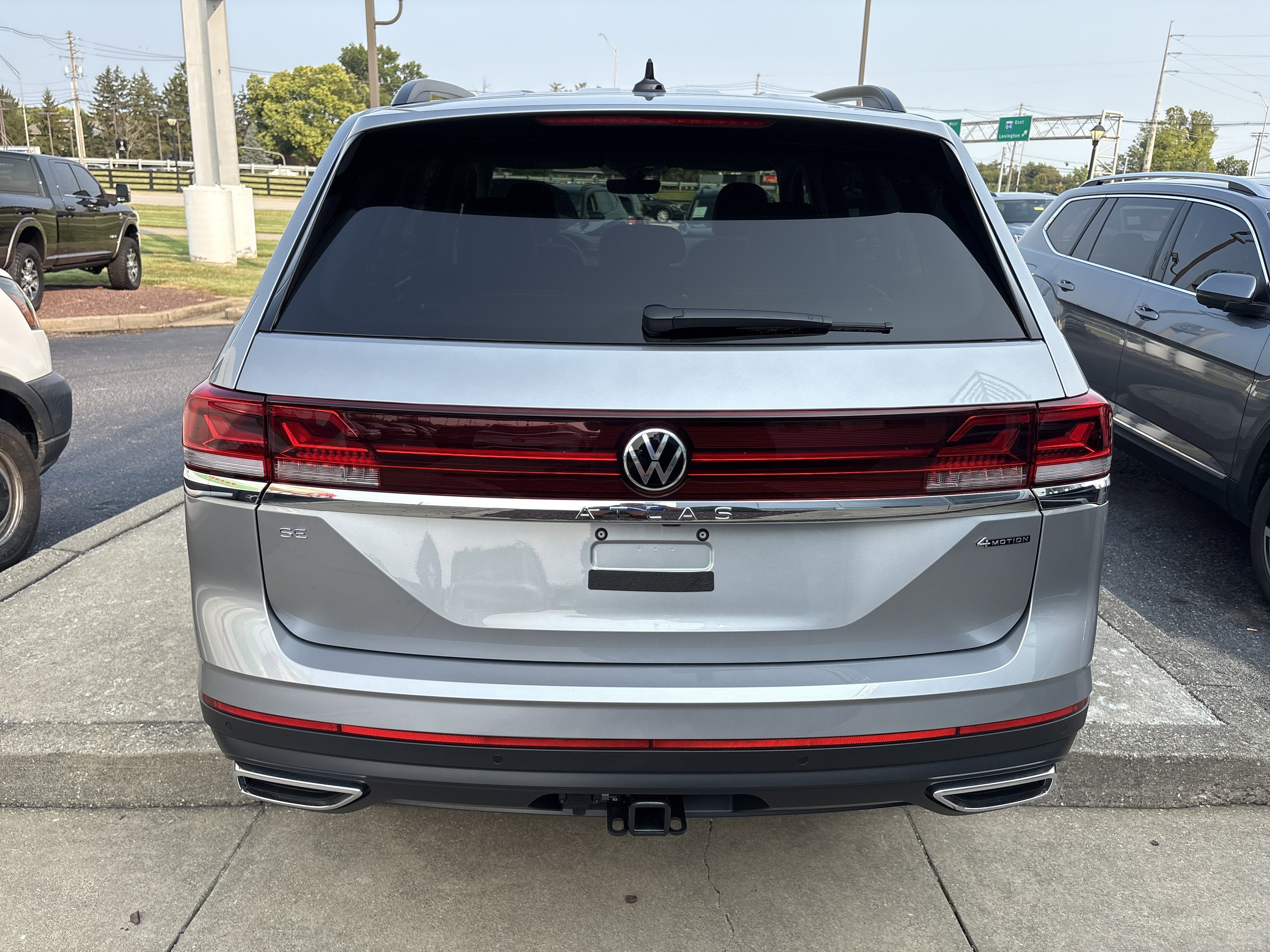 2026 Volkswagen Atlas SE w/Tech - Photo 6
