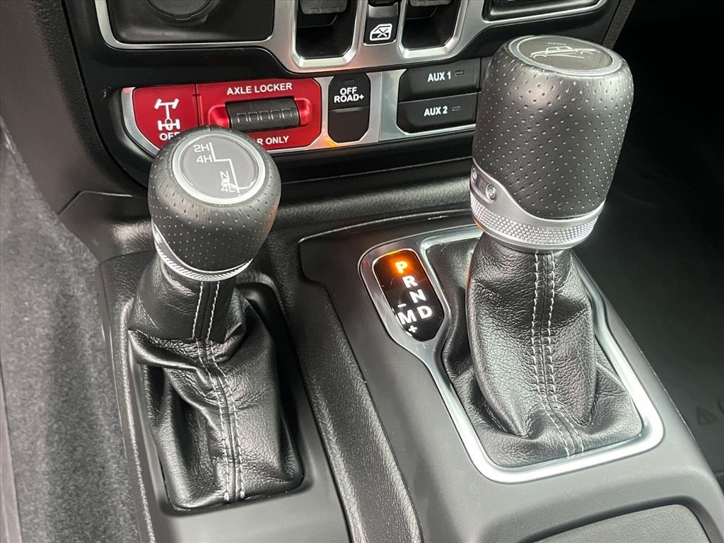 Used 2024 Bright White Clear Coat Jeep Mojave image 11