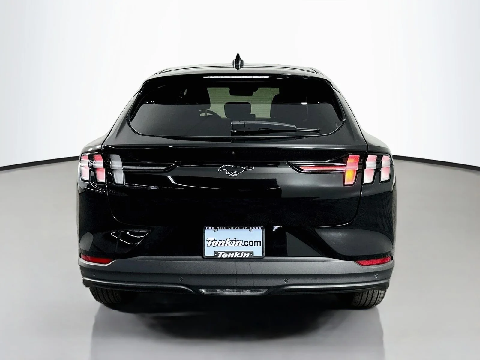 Used 2023 Shadow Black Ford Select image 6