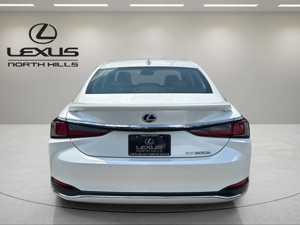Certified Used 2020 White Lexus 300h image 7