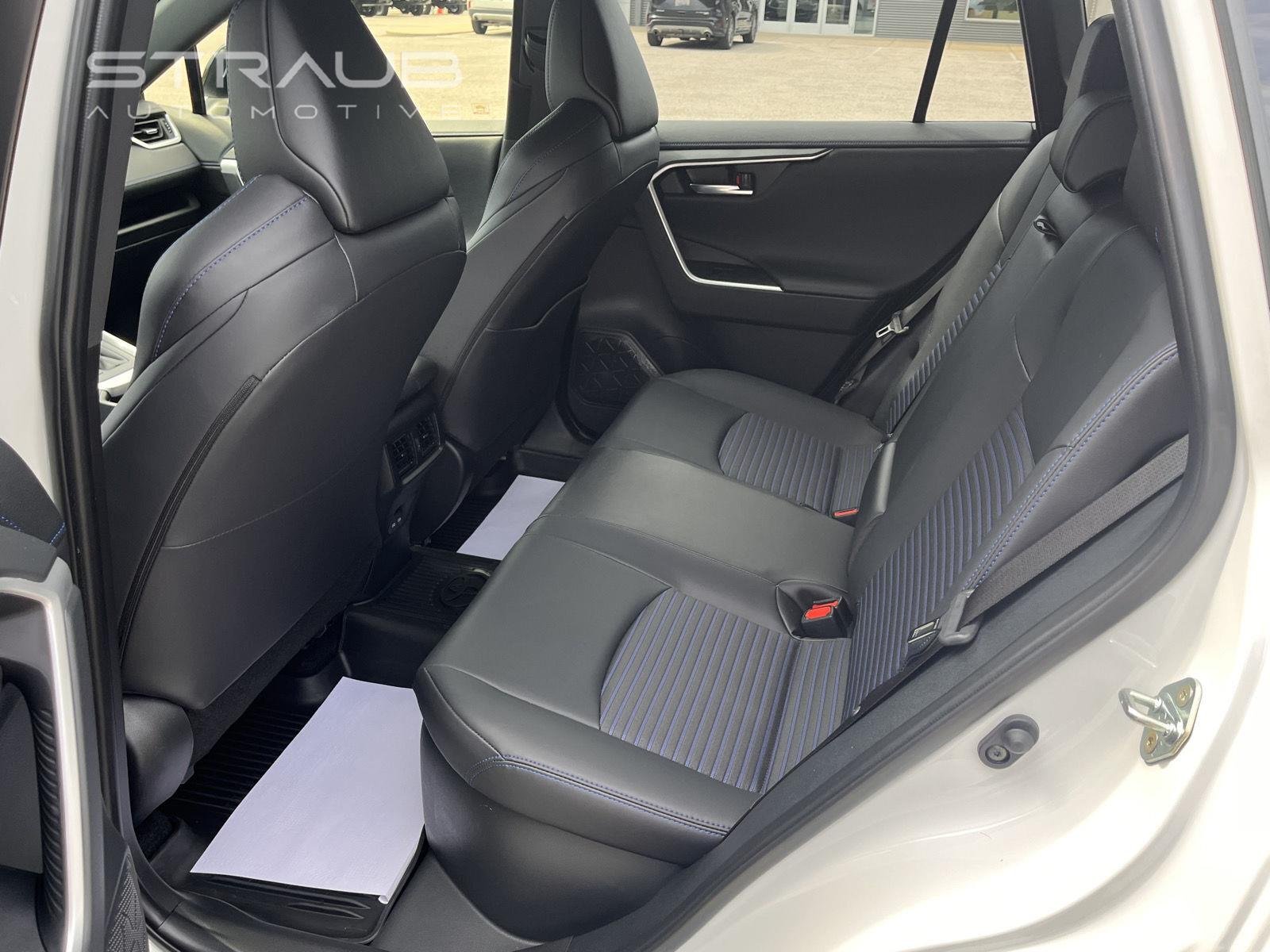 Used 2017 Blizzard Pearl Toyota Limited image 15