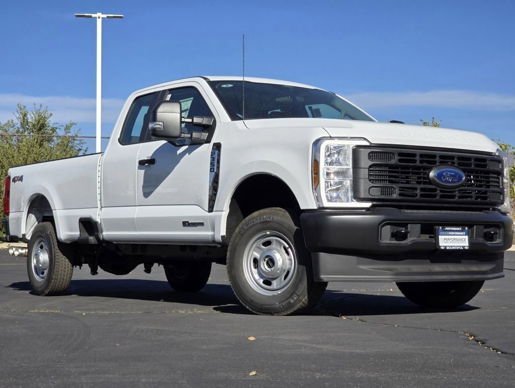 New 2026 Oxford White Ford XL image 2