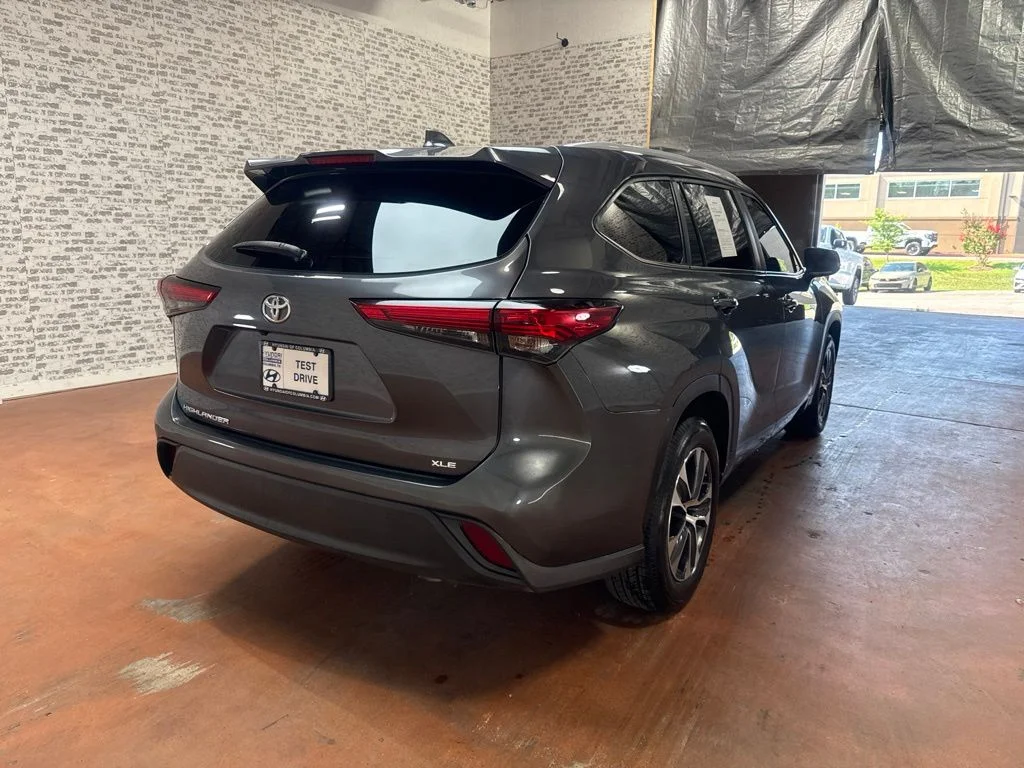 Used 2023 Gray Toyota XLE image 7