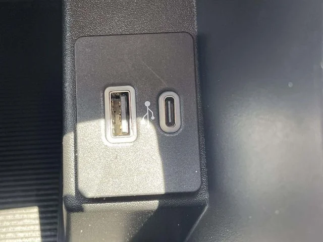 Used 2024 Gray Ford SE image 37