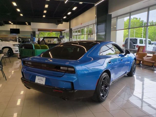 New 2026 Bludicrous Exterior Paint Dodge R/T image 5