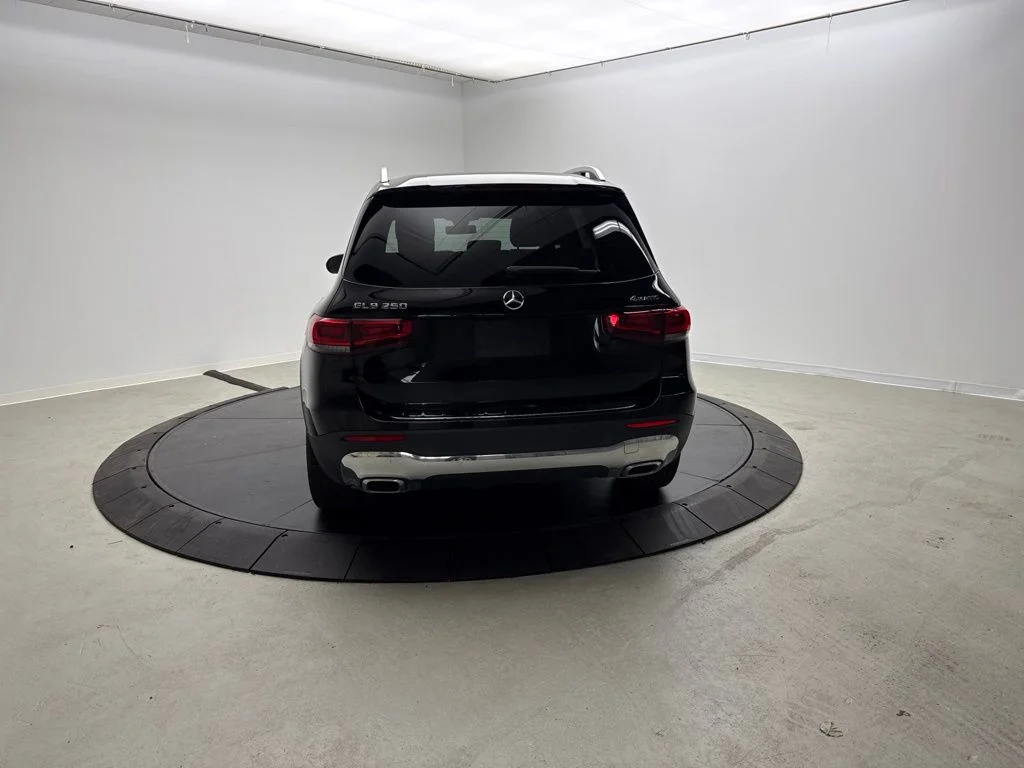 Certified Used 2022 Night Black Mercedes-Benz GLB 250 image 4