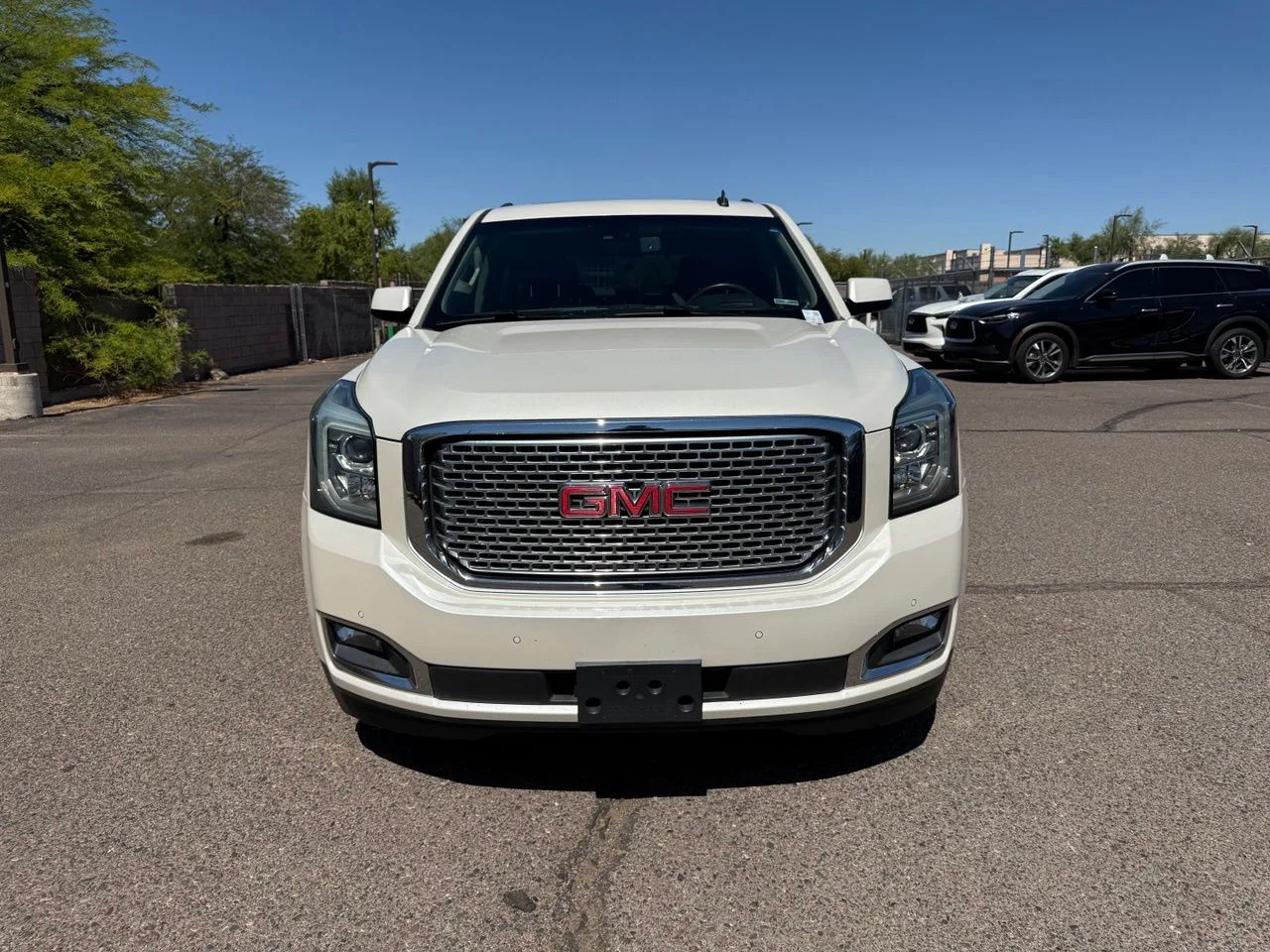 Used 2015 White Diamond Tricoat GMC Denali image 1