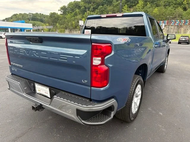 Used 2024 Lakeshore Blue Metallic Chevrolet LT (2FL) image 3