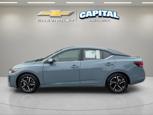 Used 2025 Gray Nissan SV image 3
