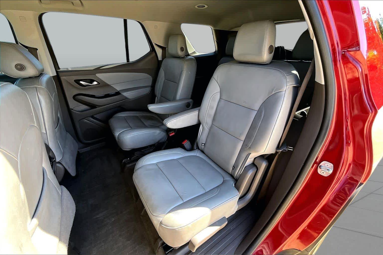 Used 2018 Cajun Red Tintcoat Chevrolet LT Leather image 19