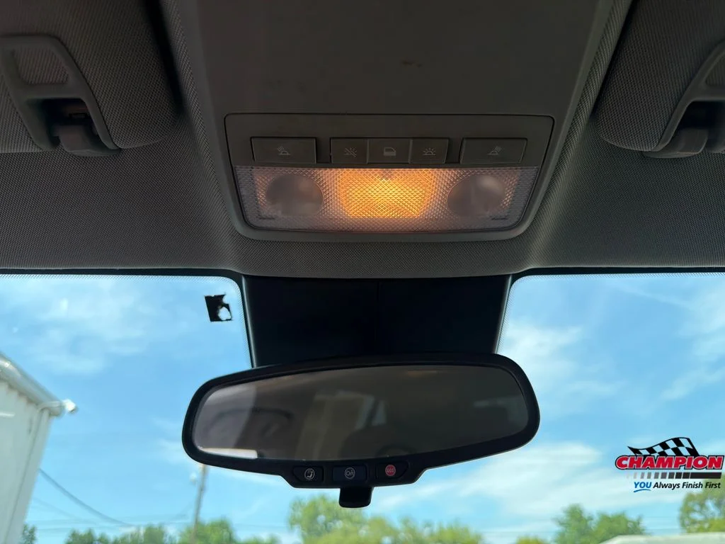 Used 2018 White Chevrolet LS image 14