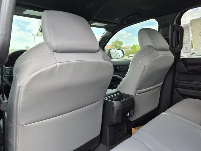 2026 Toyota Tacoma SR5 - Photo 14