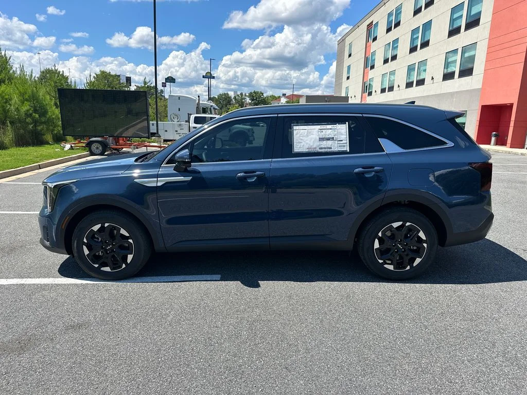 New 2026 Black Kia S image 4