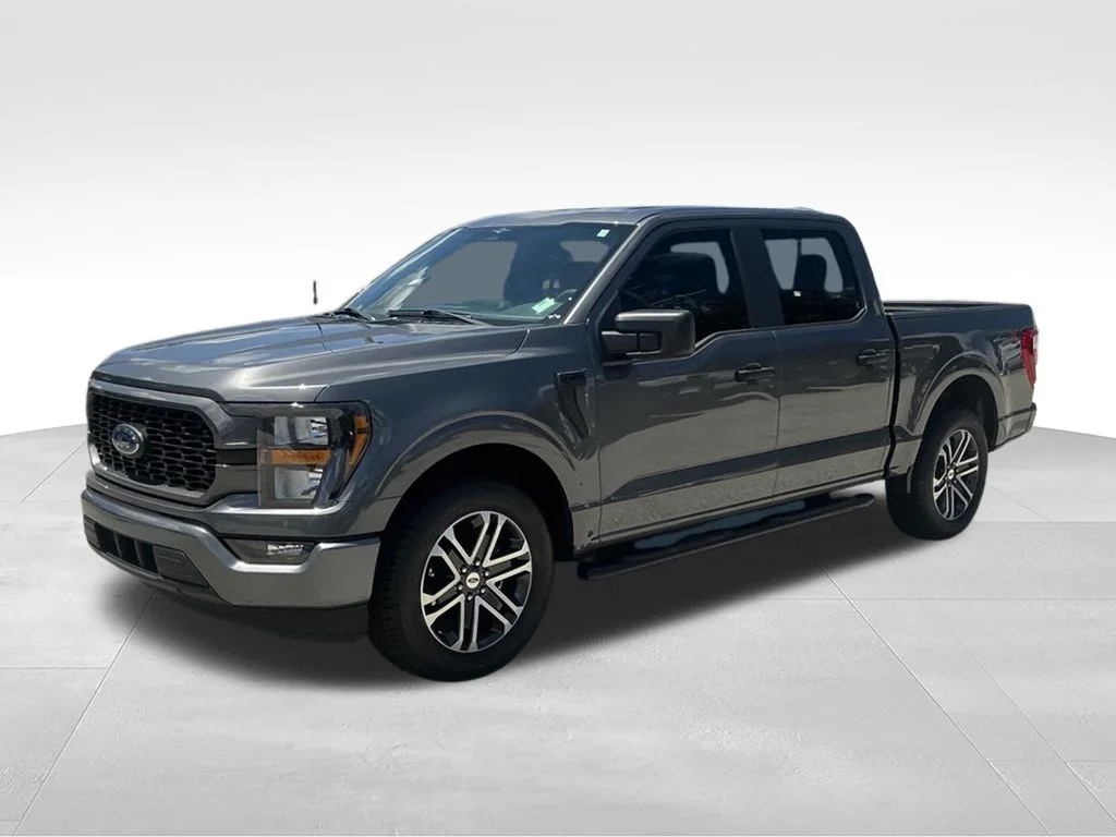 Used 2023 Gray Ford XL image 2