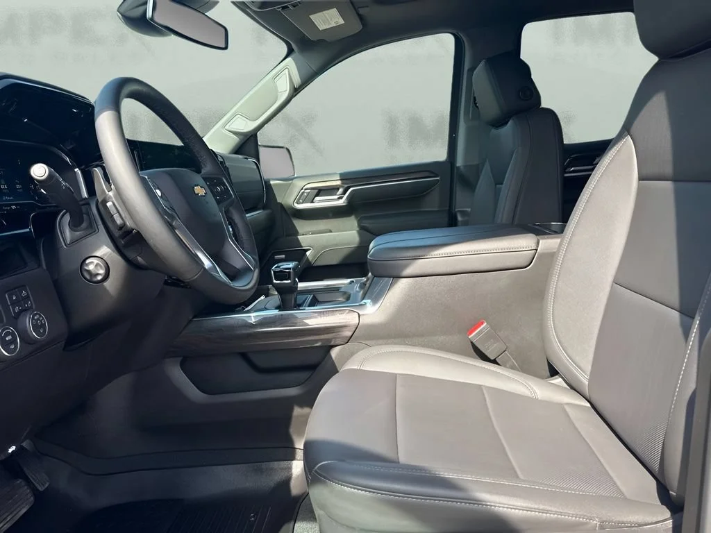 Used 2025 Black Chevrolet LTZ image 8