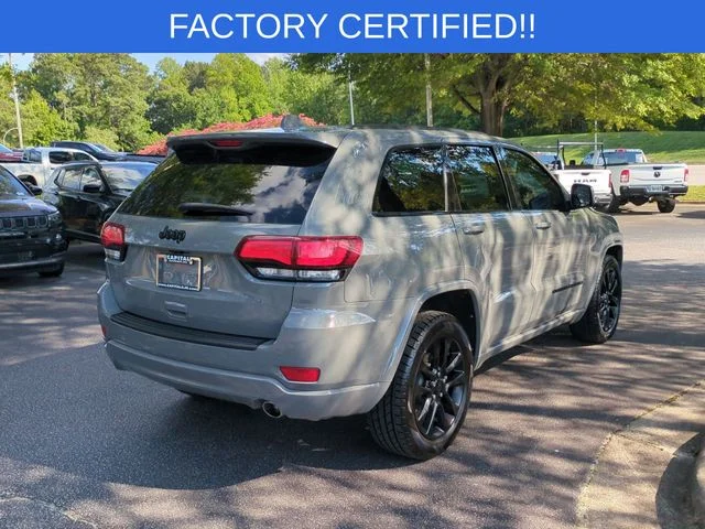 Used 2022 Gray Jeep Laredo X image 5