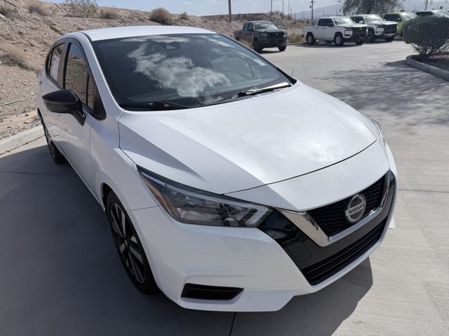 2022 Nissan Versa 1.6 SR photo 3