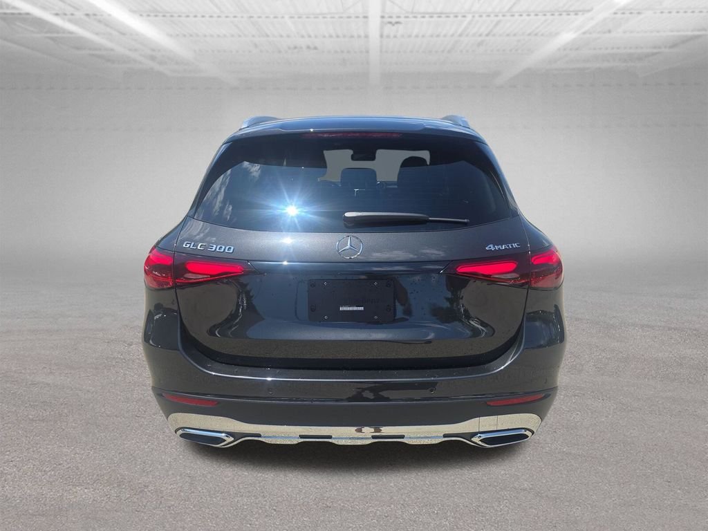 New 2026 Graphite Grey Metallic Mercedes-Benz GLC 300 image 4