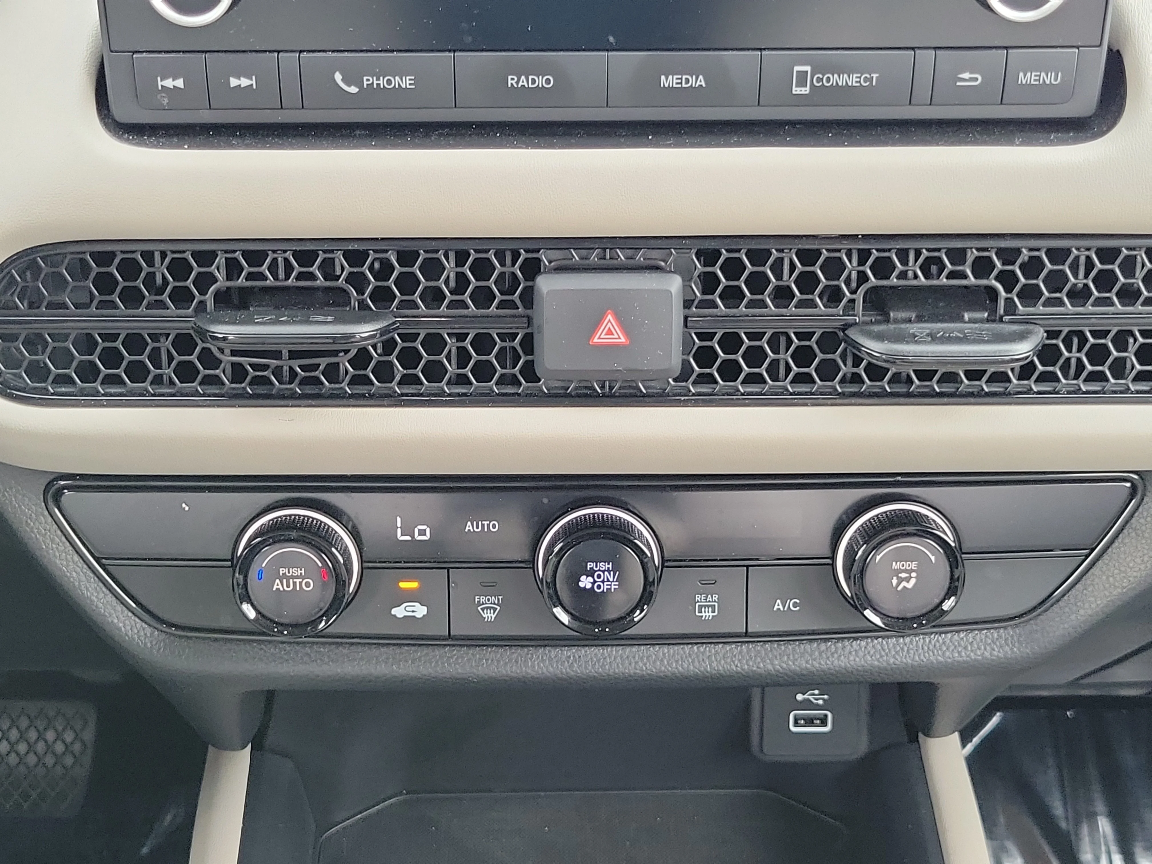 2025 Honda HR-V LX - Photo 15