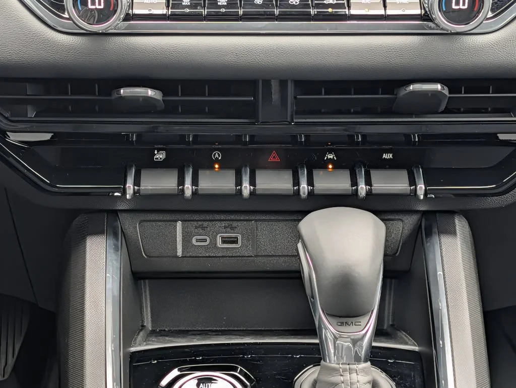 2026 GMC Canyon Elevation - Photo 13
