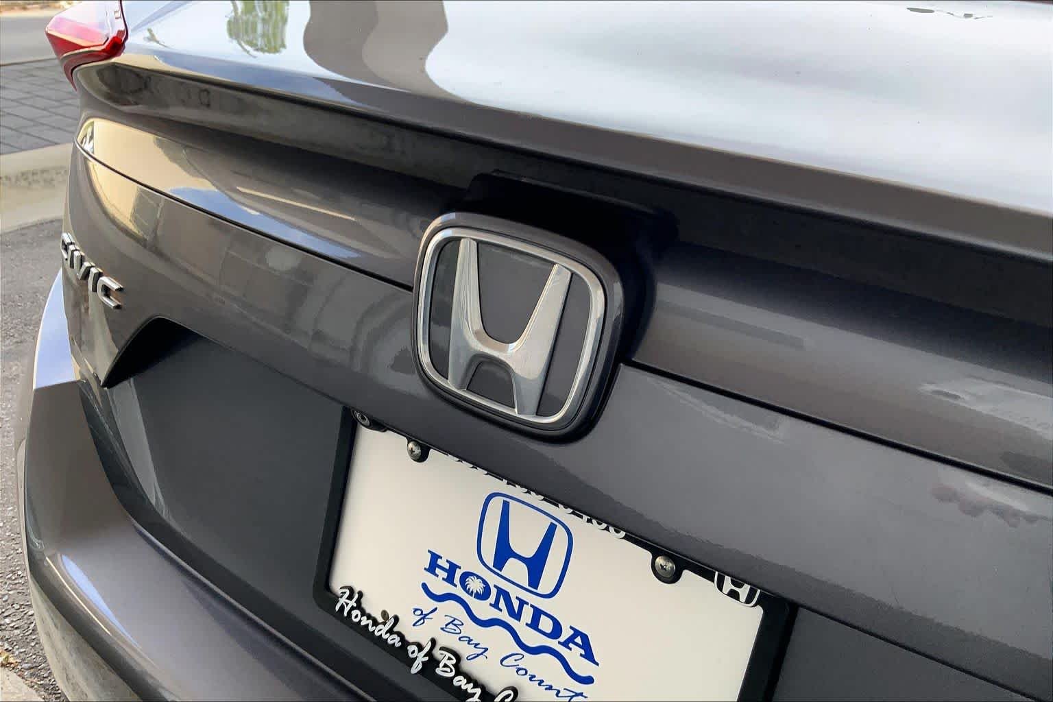 Used 2019 Modern Steel Metallic Honda LX image 32