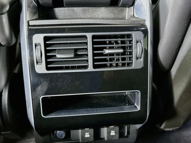 Used 2020 Gray Land Rover HSE image 27