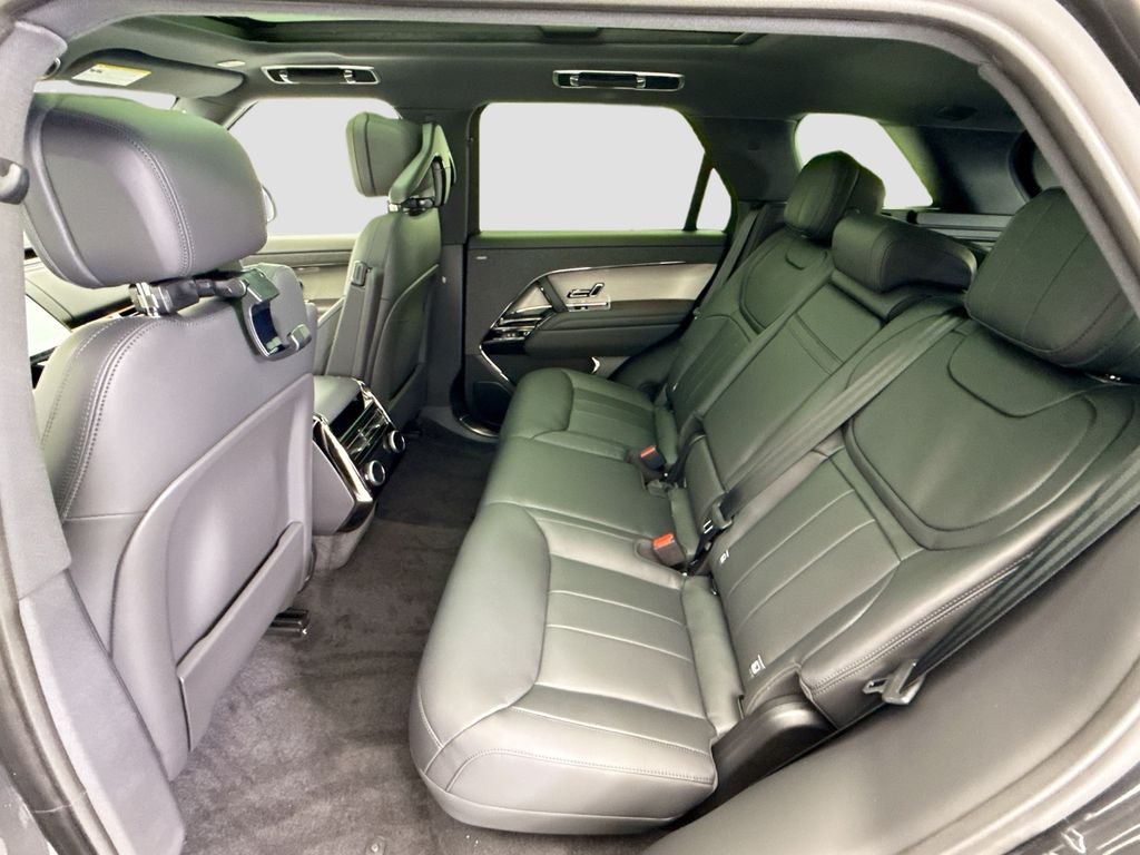 New 2026 Carpathian Grey Land Rover SE image 21