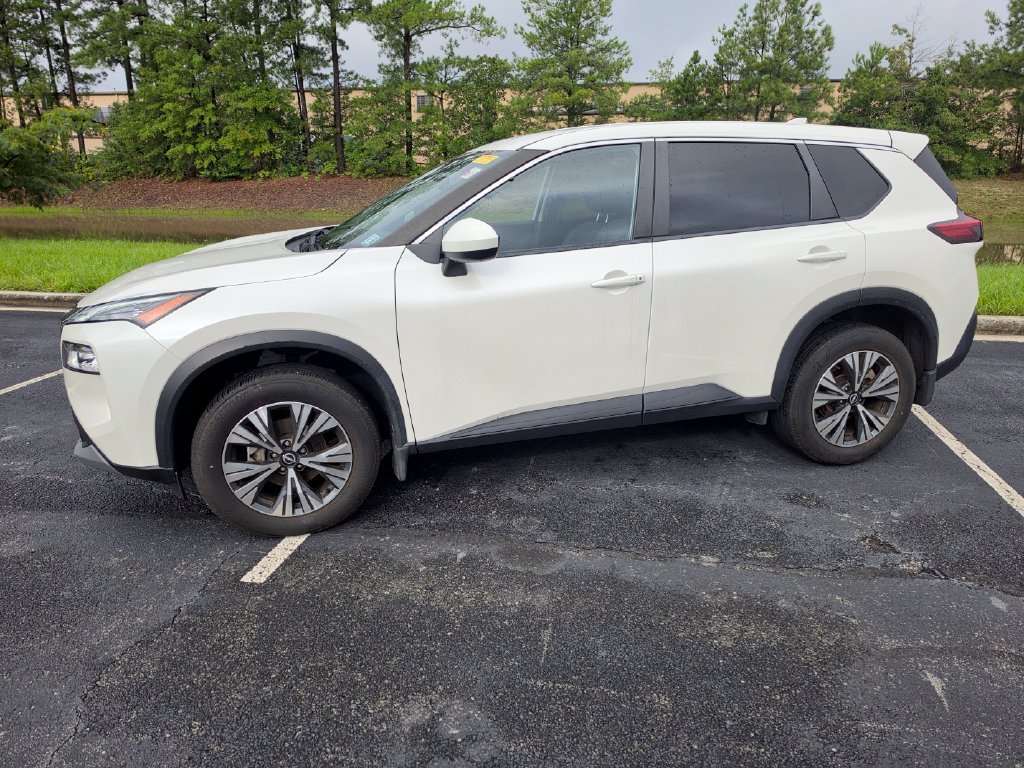 Used 2023 White Nissan SV image 11