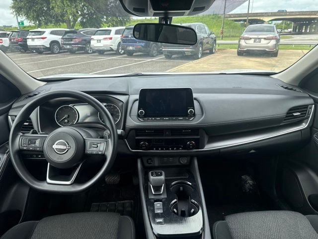 Used 2024 Everest White Pearl Nissan SV image 12