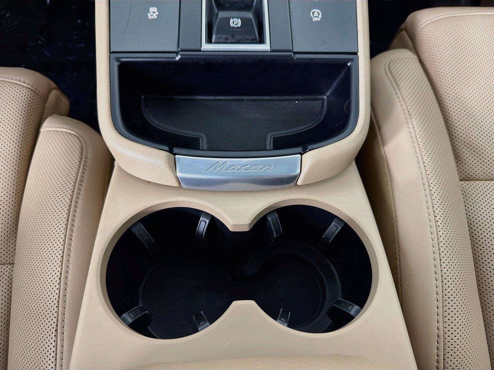 Used 2023 White Porsche  image 21