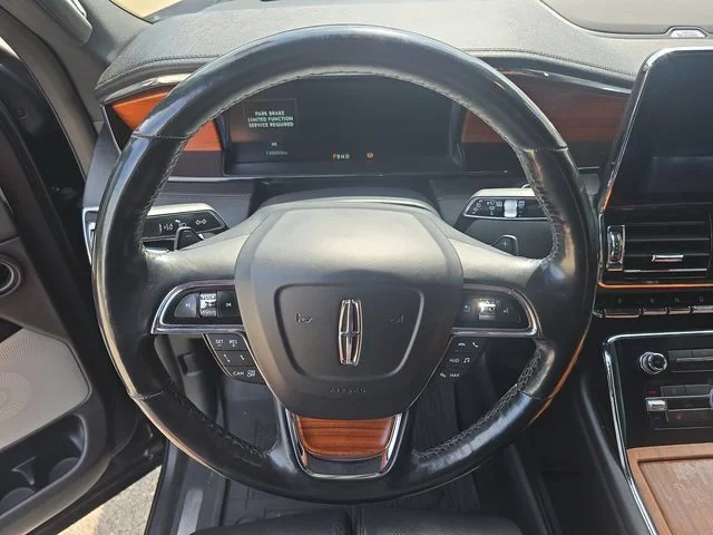 Used 2019 Black Metallic Lincoln Reserve image 25