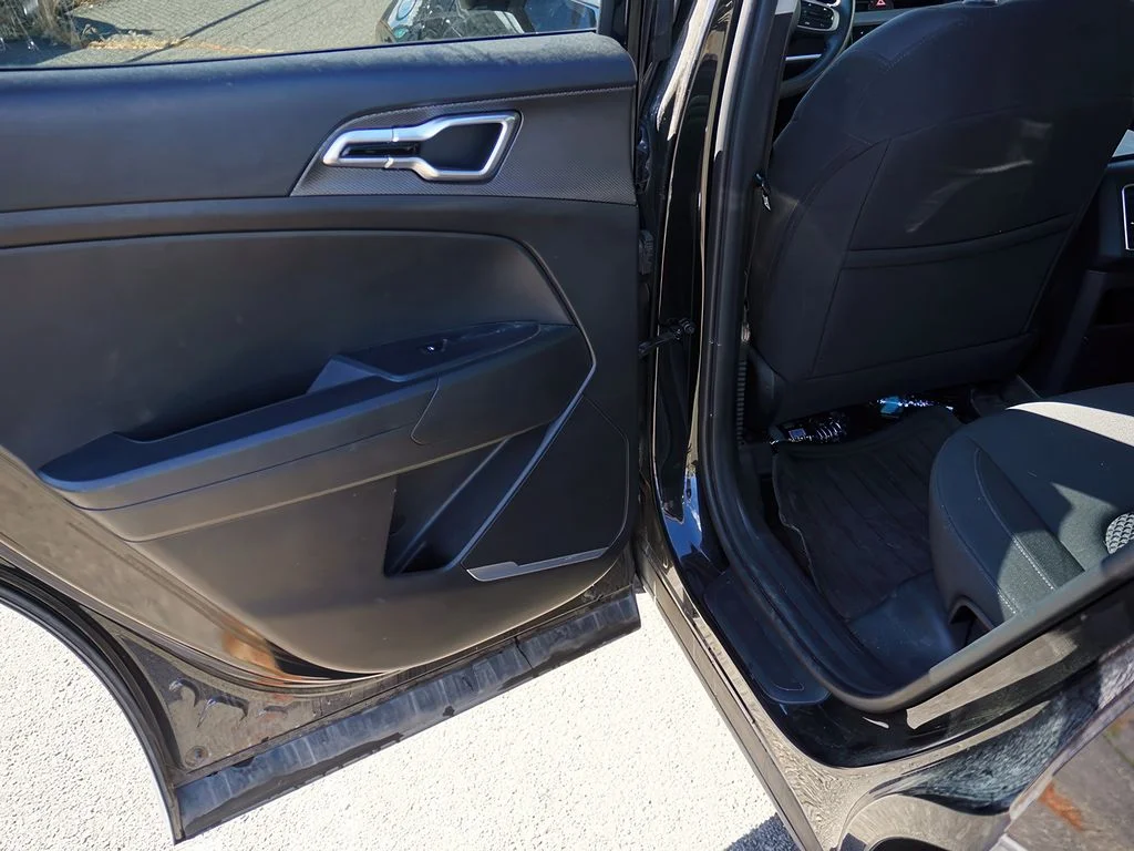 2023 Kia Sportage LX - Photo 30