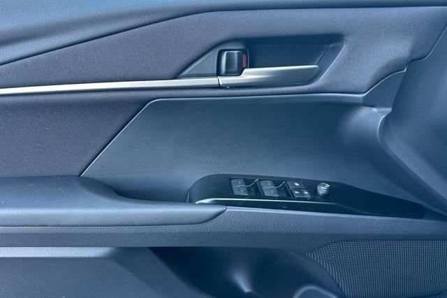 2026 Toyota Camry LE - Photo 14