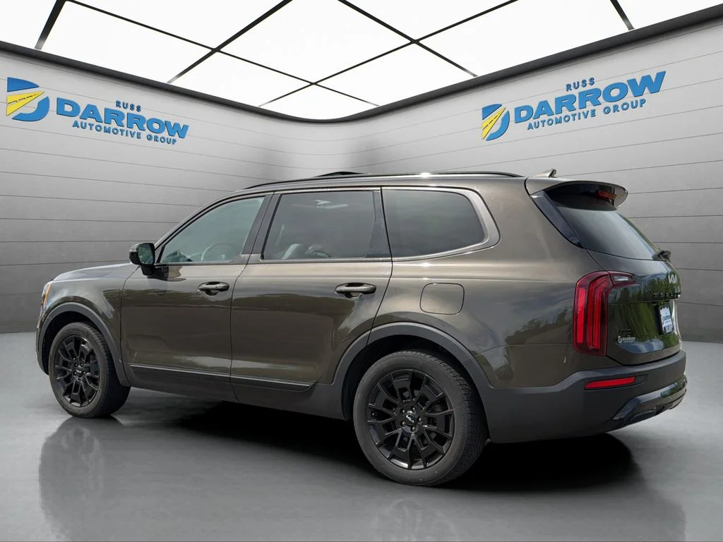 Used 2022 Green Kia SX image 3