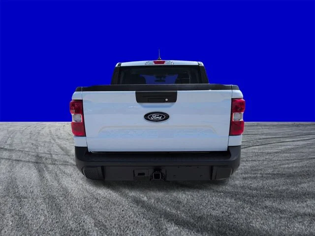 New 2026 Oxford White Ford XLT image 5