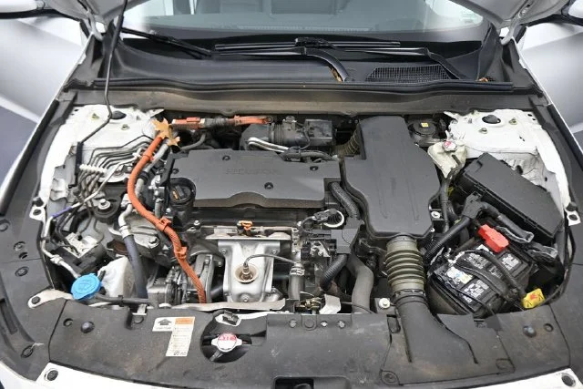 Used 2021 White Honda Touring image 12