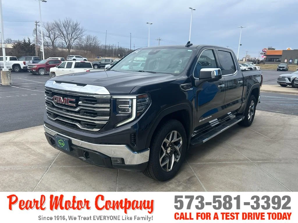 Certified Used 2023 Titanium Rush Metallic GMC SLT image 8
