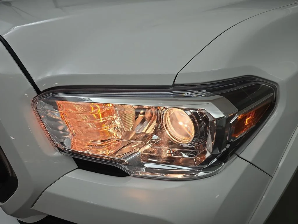 Used 2023 White Toyota SR5 image 28