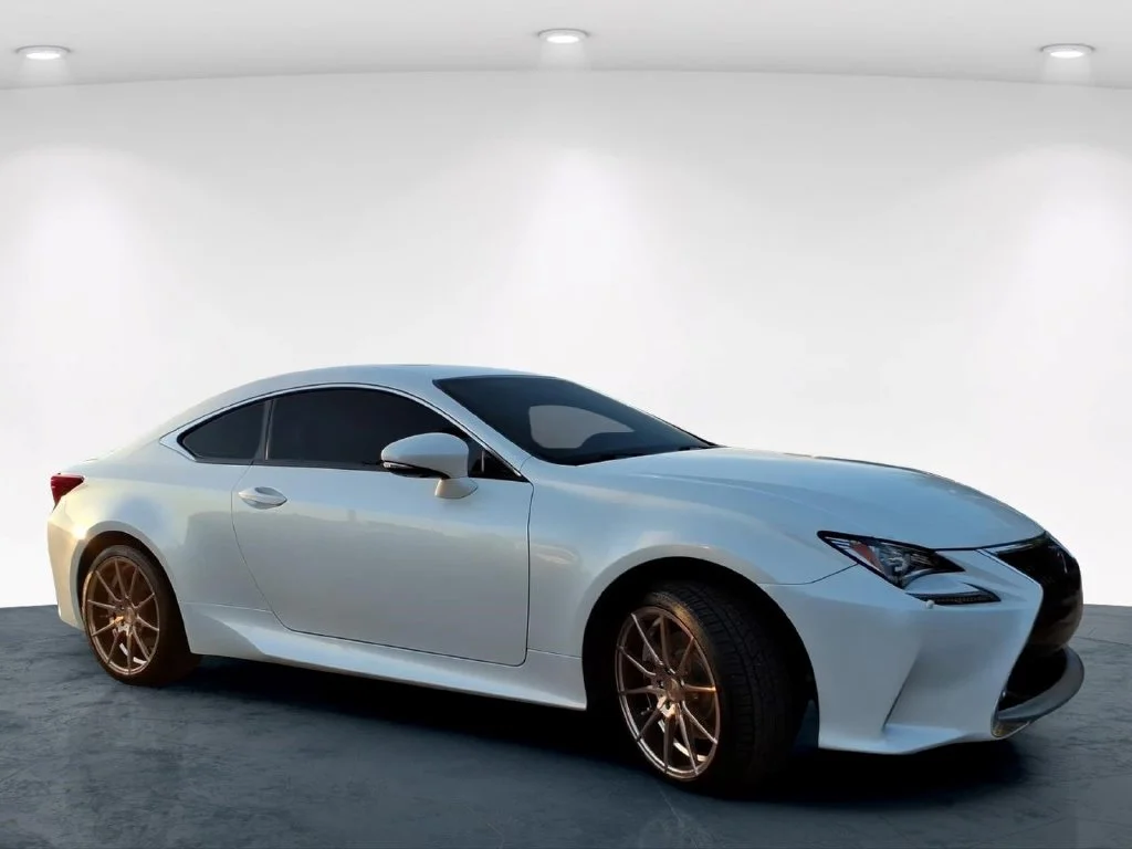 Used 2017 White Lexus 300 image 4