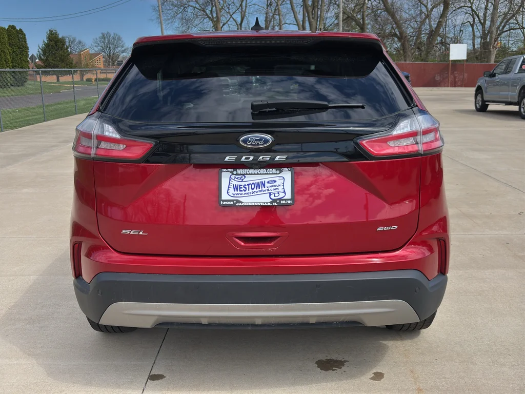 Used 2024 Rapid Red Metallic Tinted Clearcoat Ford SEL image 5