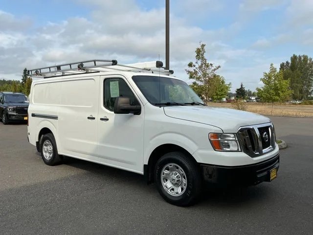Used 2021 White Nissan SV image 3