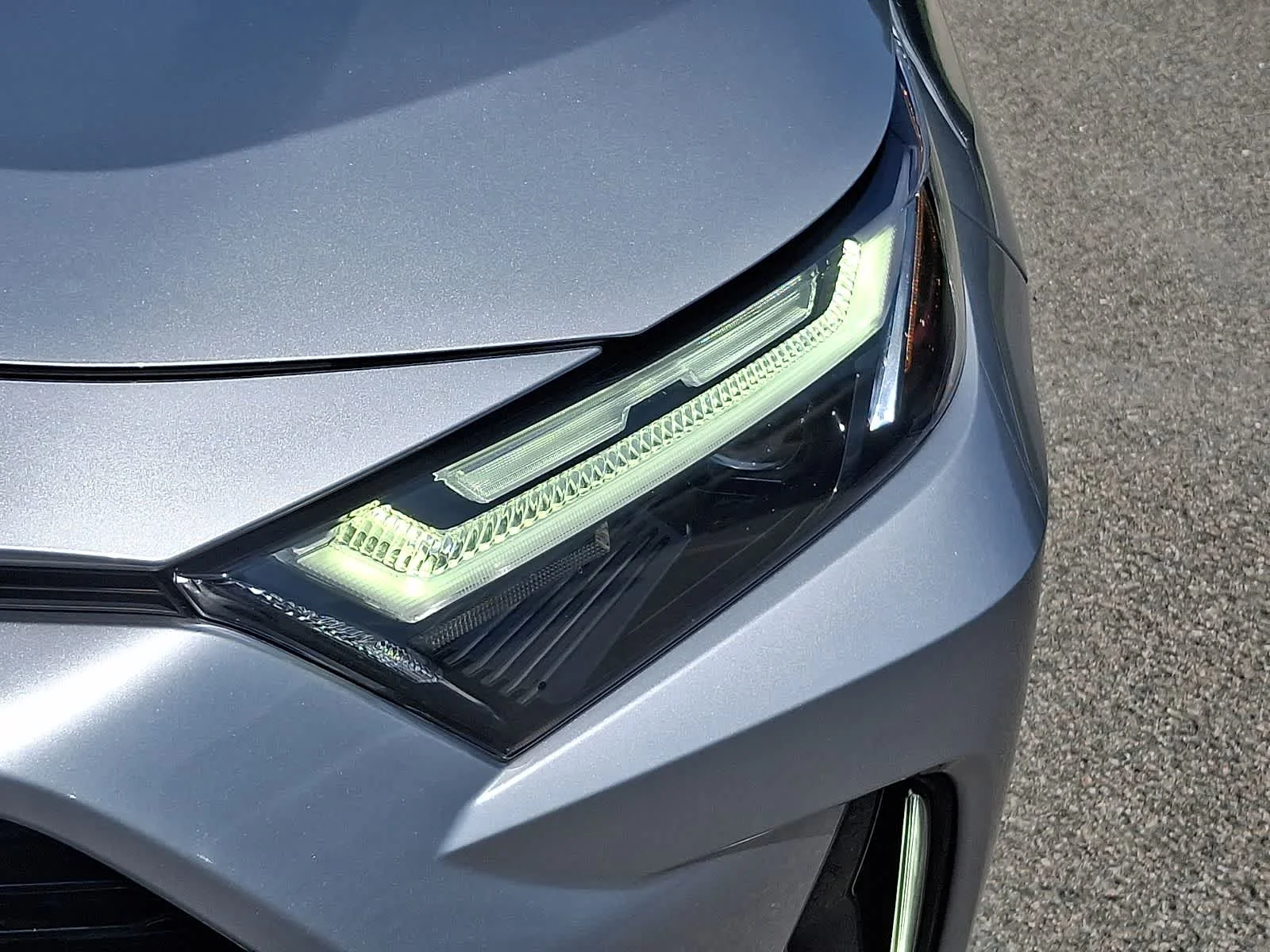 Certified Used 2022 Silver Sky Metallic/Midnight Black Metallic Toyota Hybrid XSE image 11