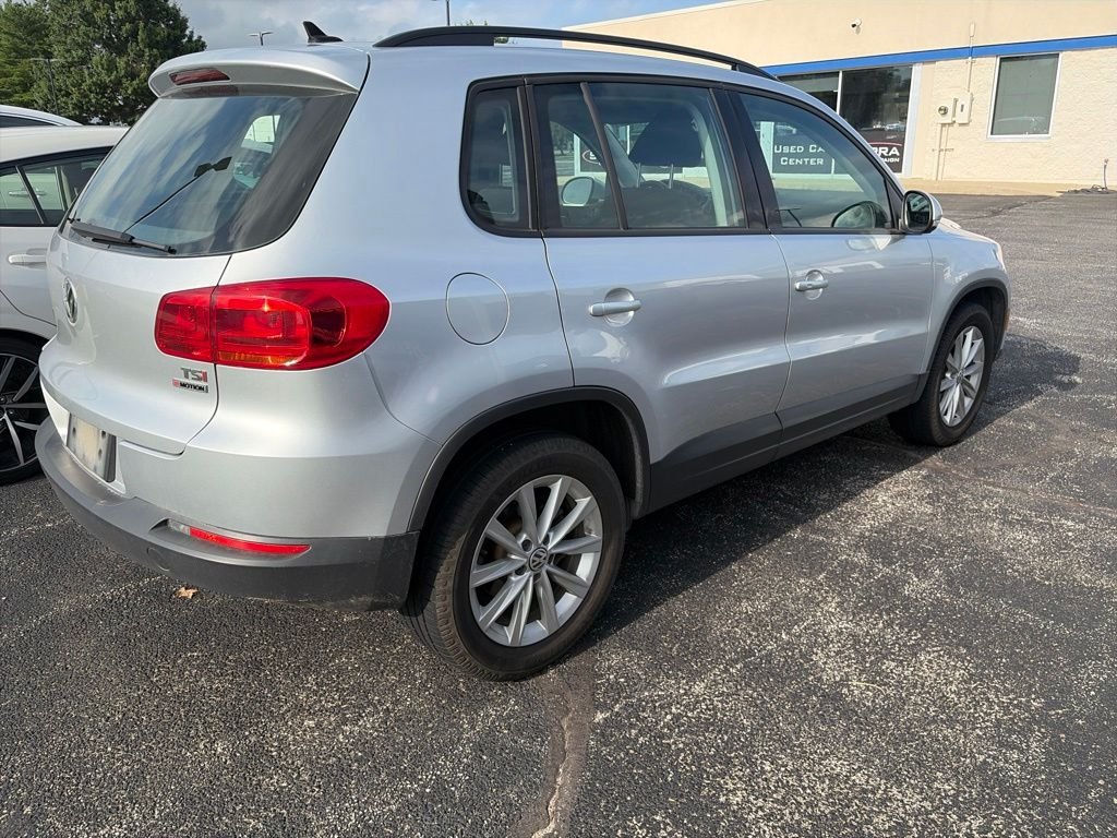 Used 2017 Reflex Silver Metallic Volkswagen 2.0T image 5