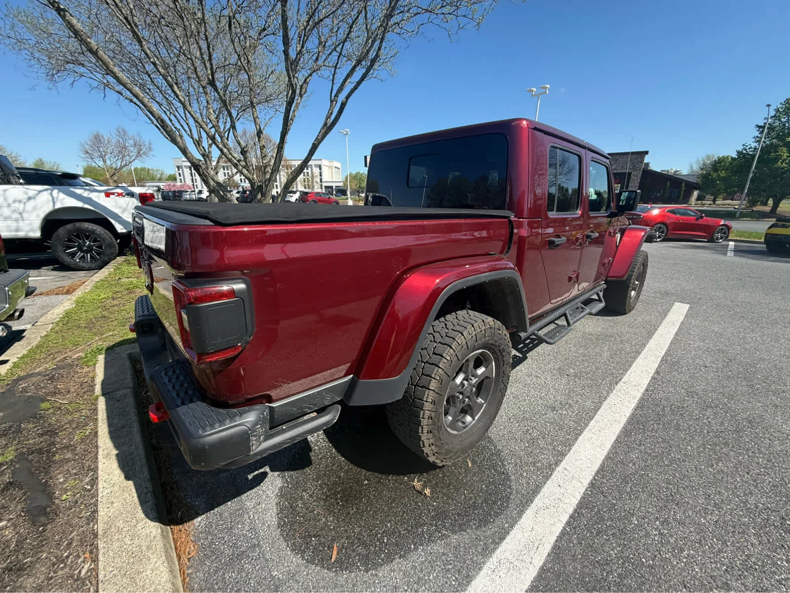 Used 2021 Snazzberry Pearlcoat Jeep Rubicon image 3