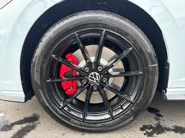 New 2026 Monument Gray w/Dp Blk Rf Volkswagen Autobahn image 24
