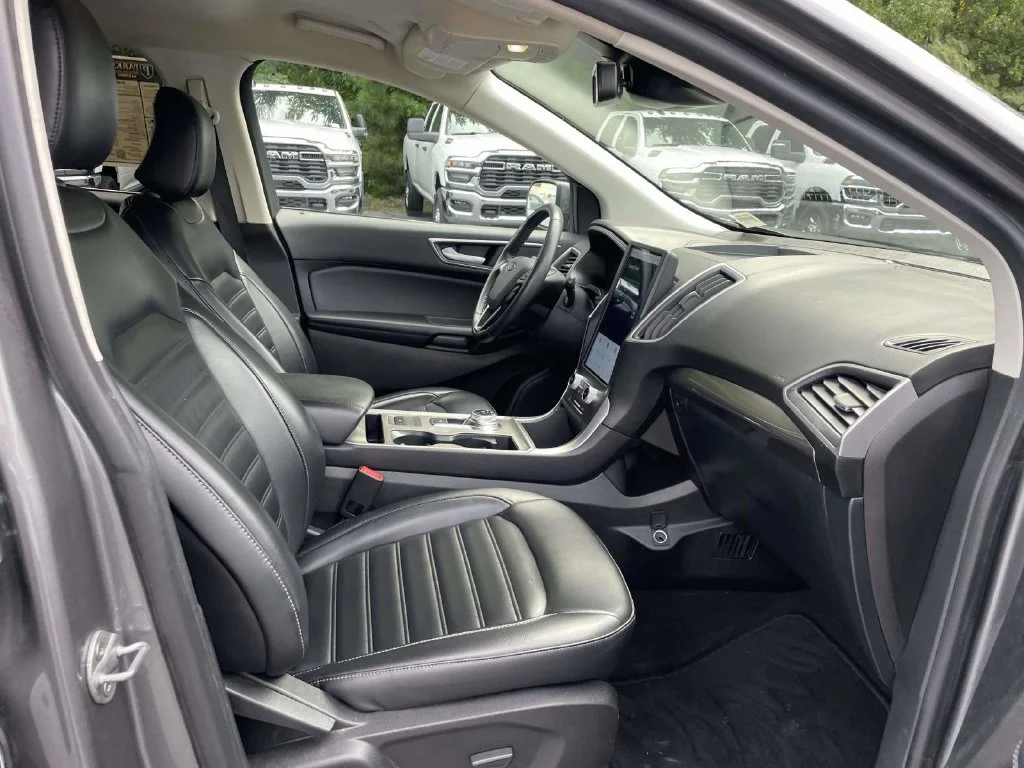 Used 2024 Gray Ford SEL image 15