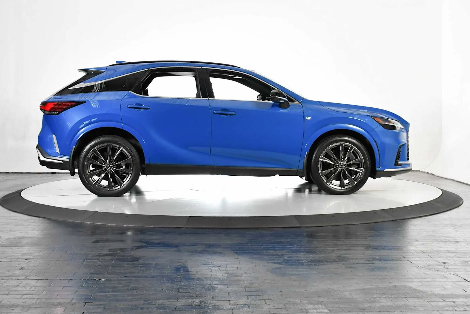 Used 2024 Grecian Water Lexus F SPORT Handling image 6