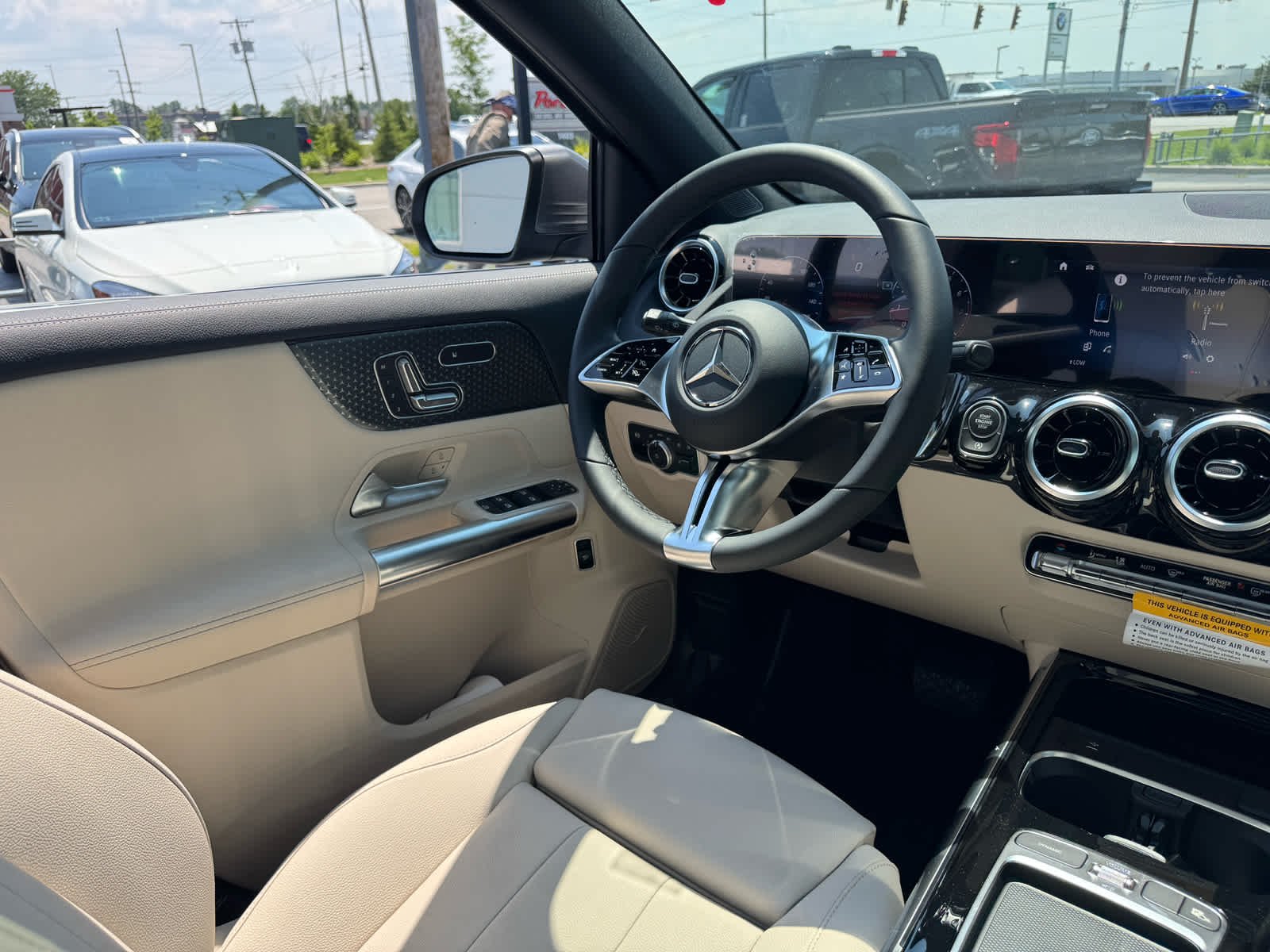 New 2026 Mountain Grey Metallic Mercedes-Benz GLA 250 image 38