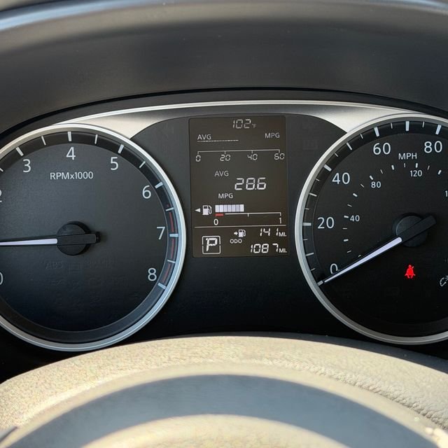 Used 2025 White Nissan S image 17